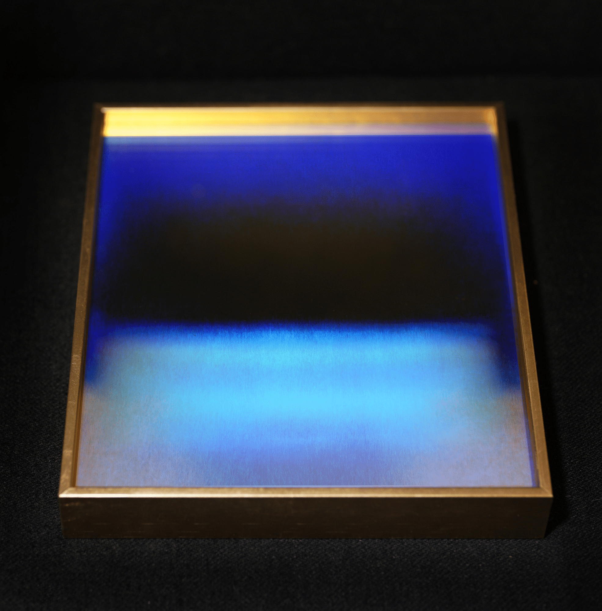 ThomasDEVAUX_Dichroic3.64_2_SelectionPrivateChoice